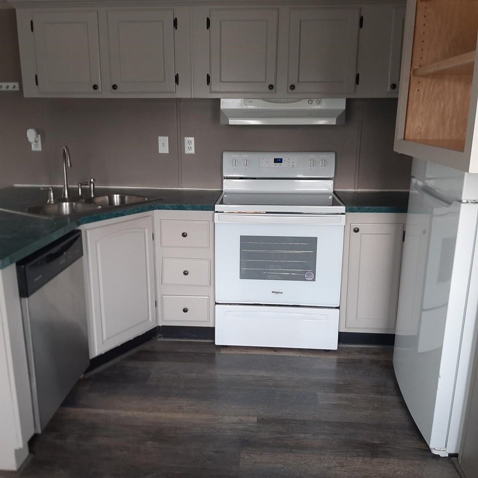 18 Middle Road - Photo 5 of 17