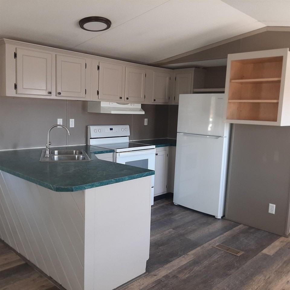 18 Middle Road - Photo 6 of 17