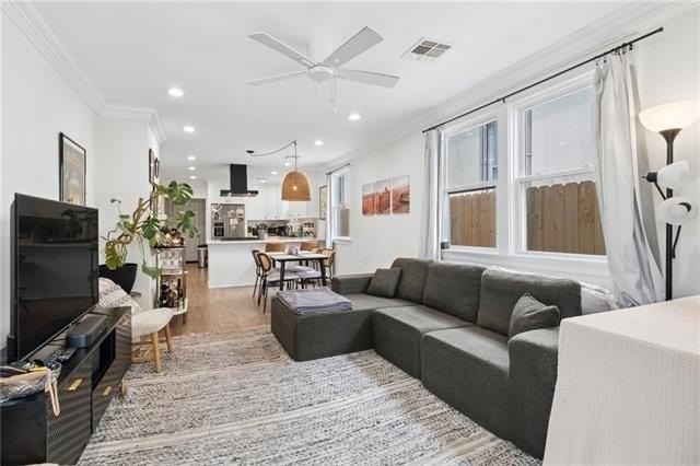 2810 Oreilly St - Photo 3 of 12