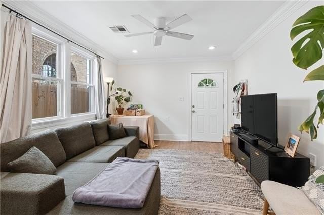 2810 Oreilly St - Photo 4 of 12
