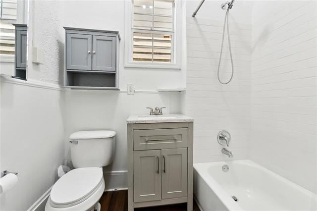 1218 Louisa St - Photo 4 of 8