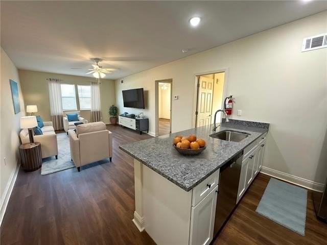 3251 Saint Ferdinand St - Photo 3 of 25