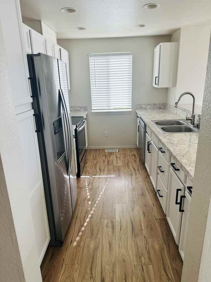 306 Skyhawk Ln #306 - Photo 3 of 11