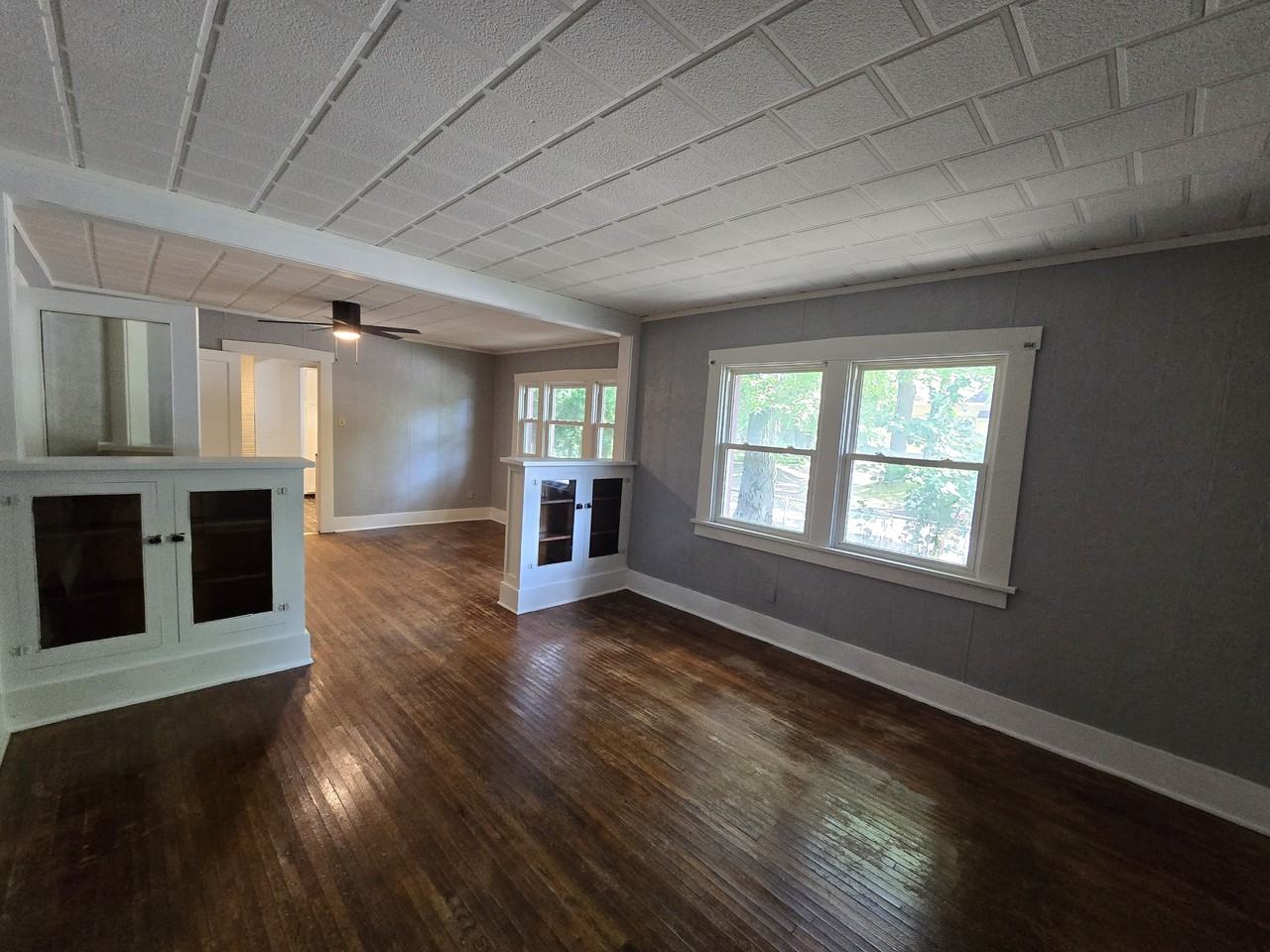 543 Sumner St #1 - Photo 3 of 29