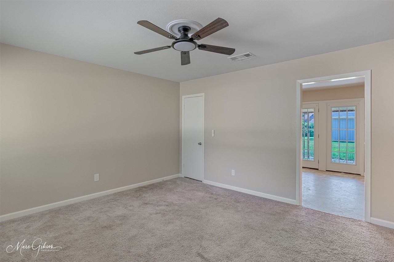 2121 Venus Dr - Photo 6 of 20