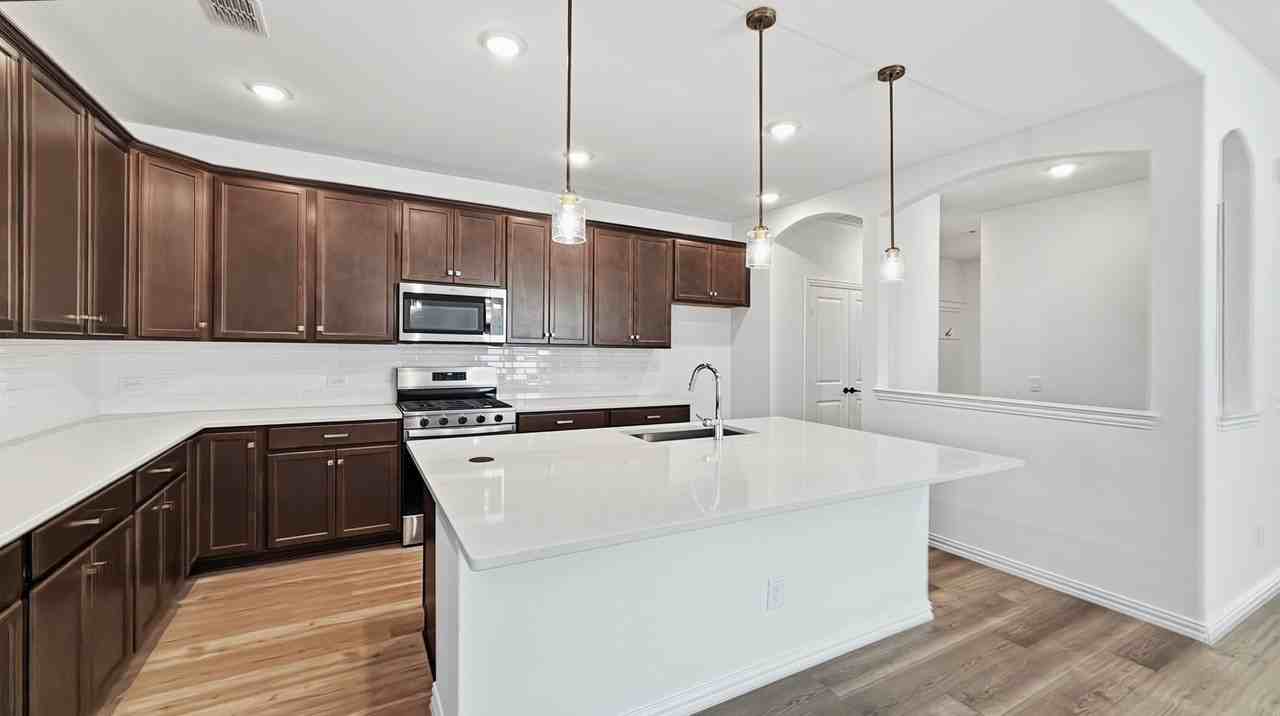 2508 Marigot St - Photo 2 of 24