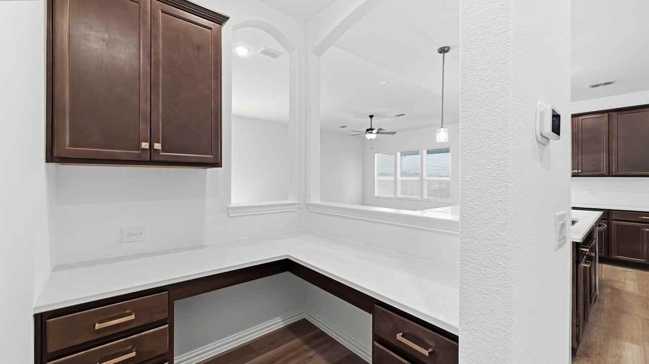 2508 Marigot St - Photo 4 of 24