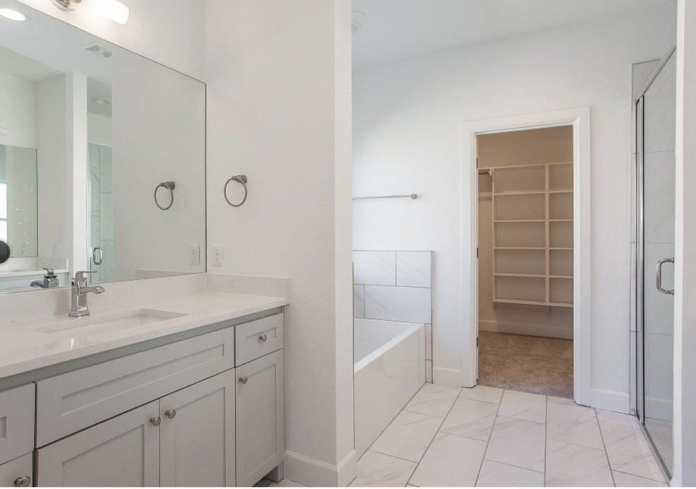 325 Hillcroft Rd - Photo 4 of 7