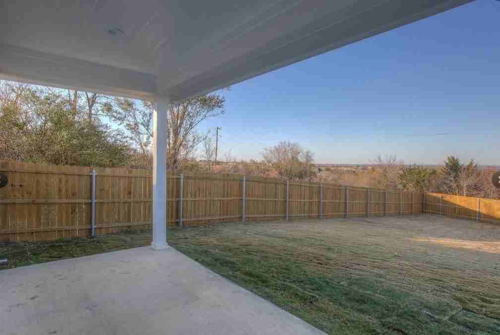 325 Hillcroft Rd - Photo 7 of 7