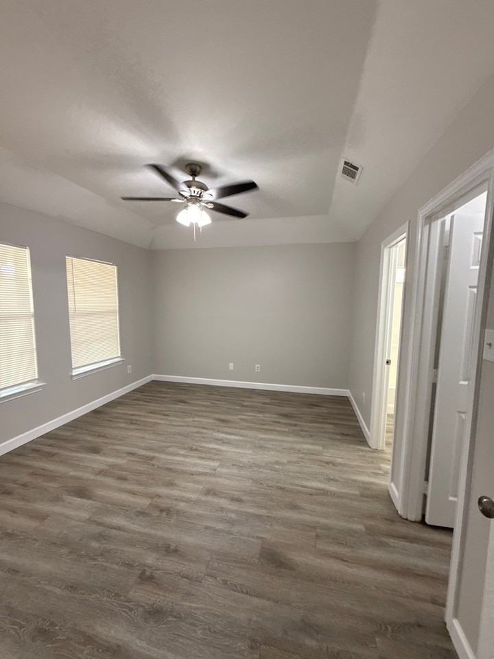 7214 Sierra Way - Photo 7 of 28
