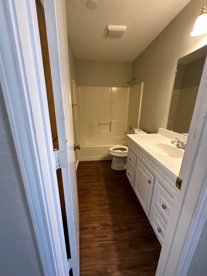 441 Signal Hill Ct N #443 - Photo 5 of 8