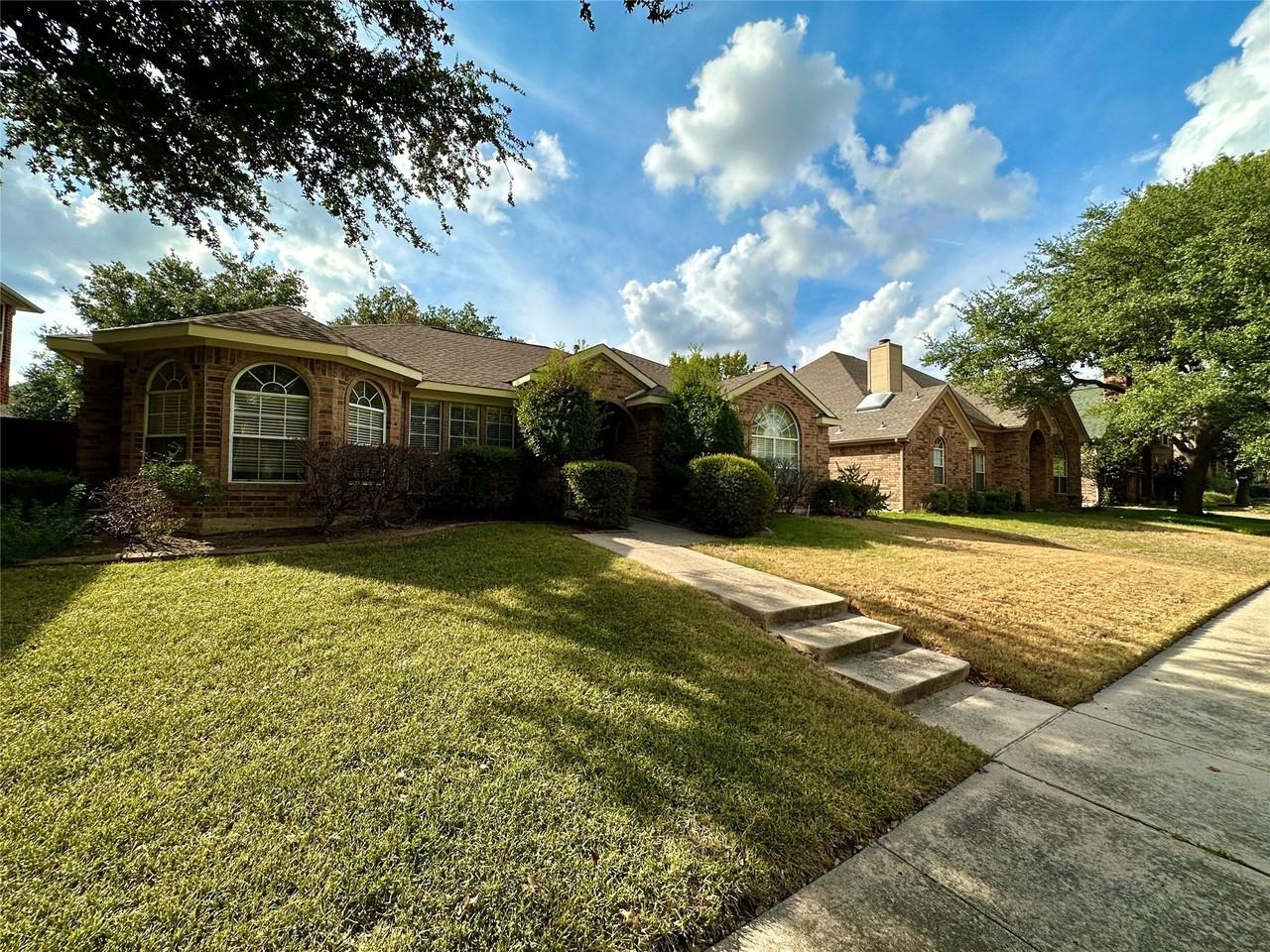 7109 Stoddard Ln - Photo 2 of 40