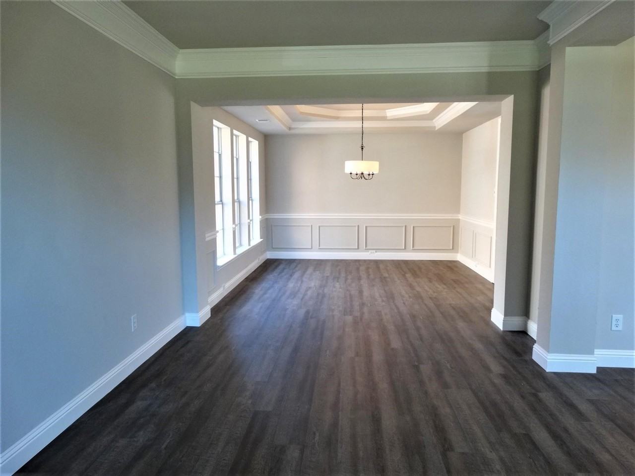 7904 Kettlewood Ct - Photo 4 of 35