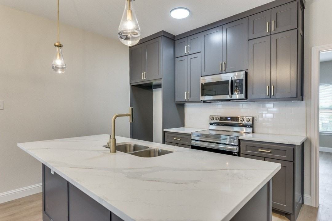 8004 Julie Ave #2 - Photo 3 of 12