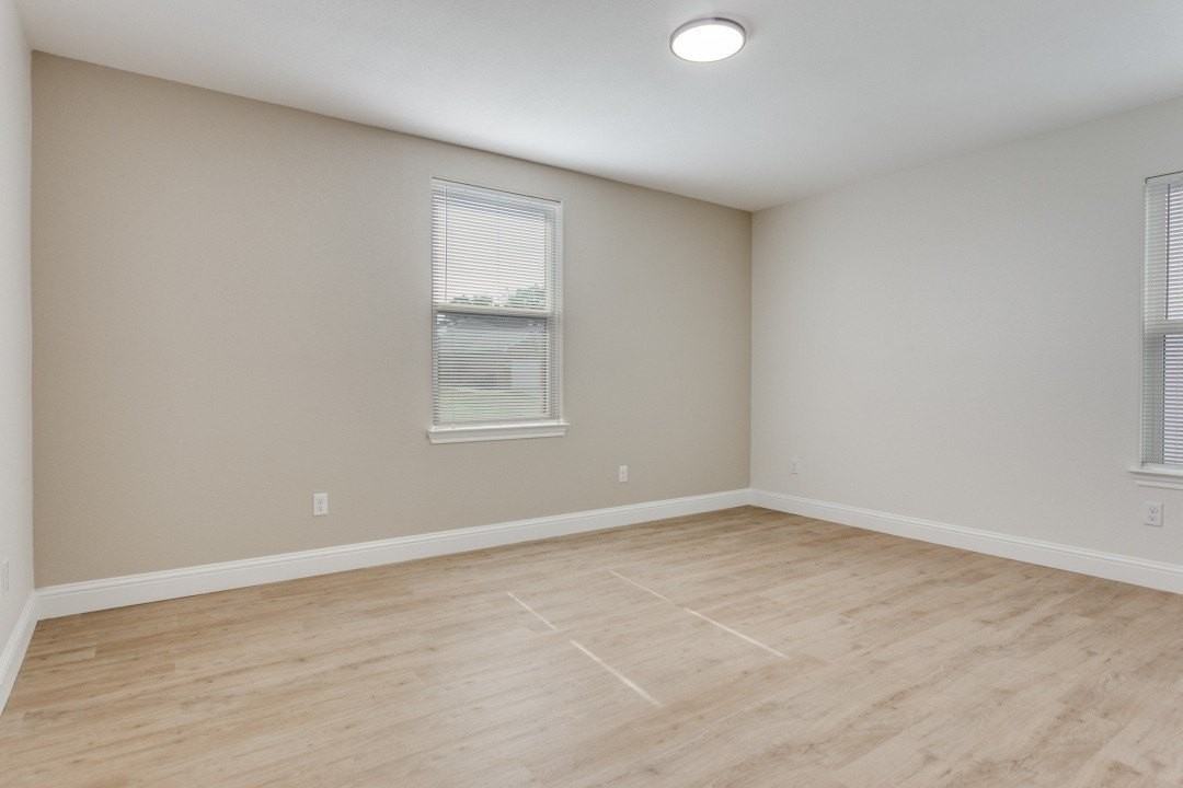 8004 Julie Ave #2 - Photo 7 of 12