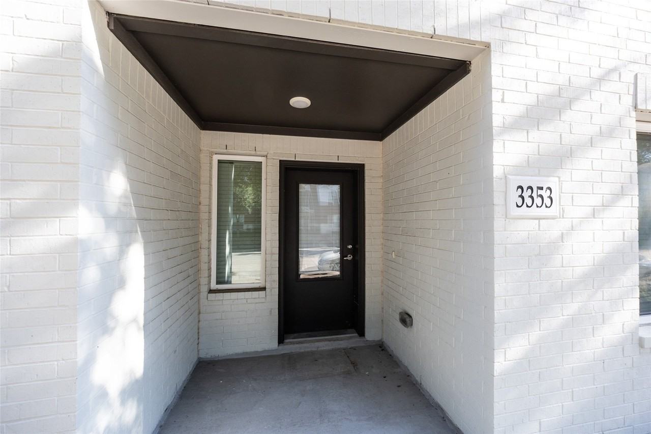 3353 Wynwood Dr - Photo 3 of 30