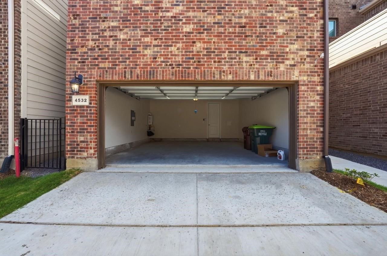 4532 Community Ct - Photo 4 of 18