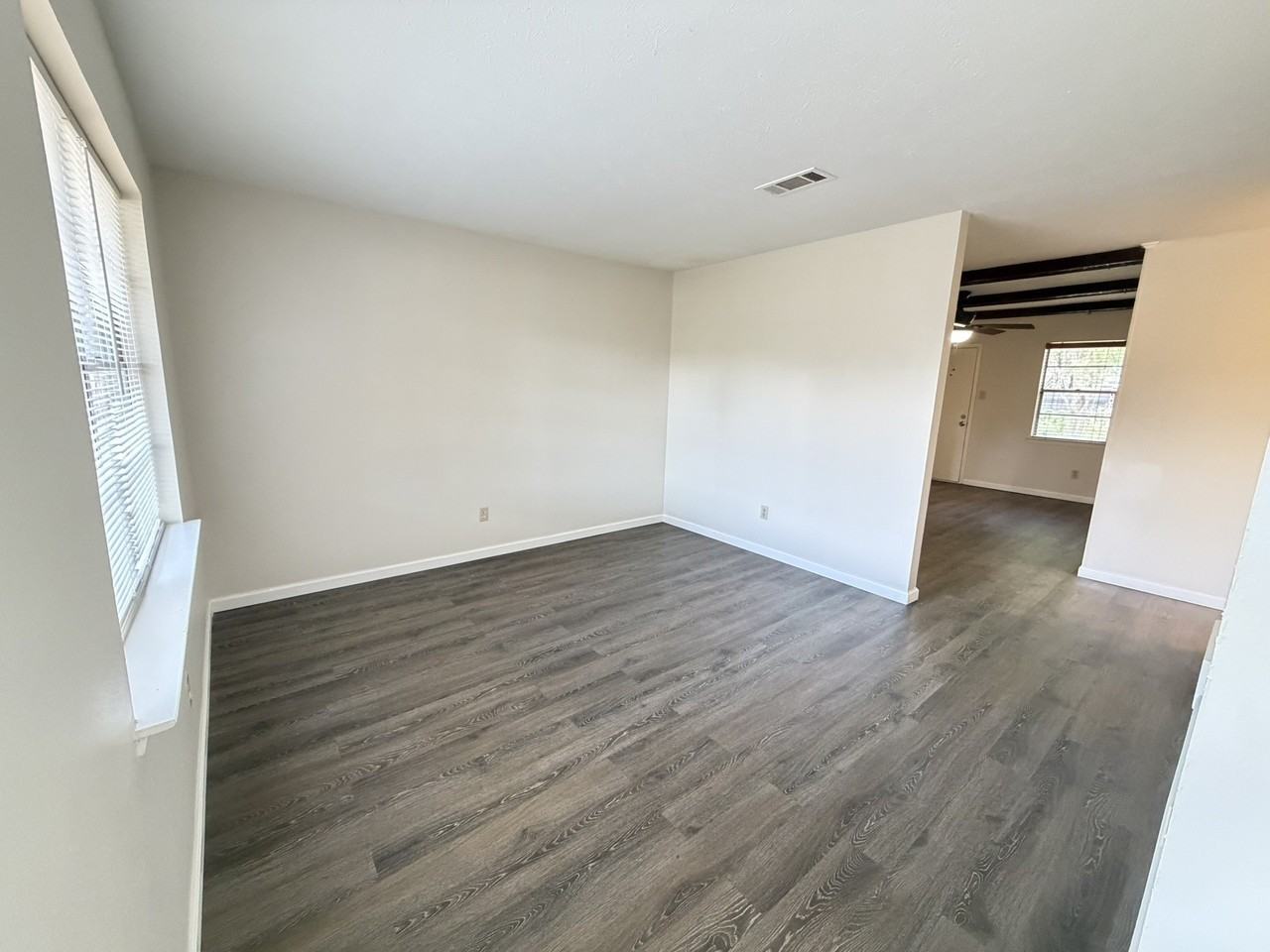 2004 Glenwick Ln - Photo 4 of 24