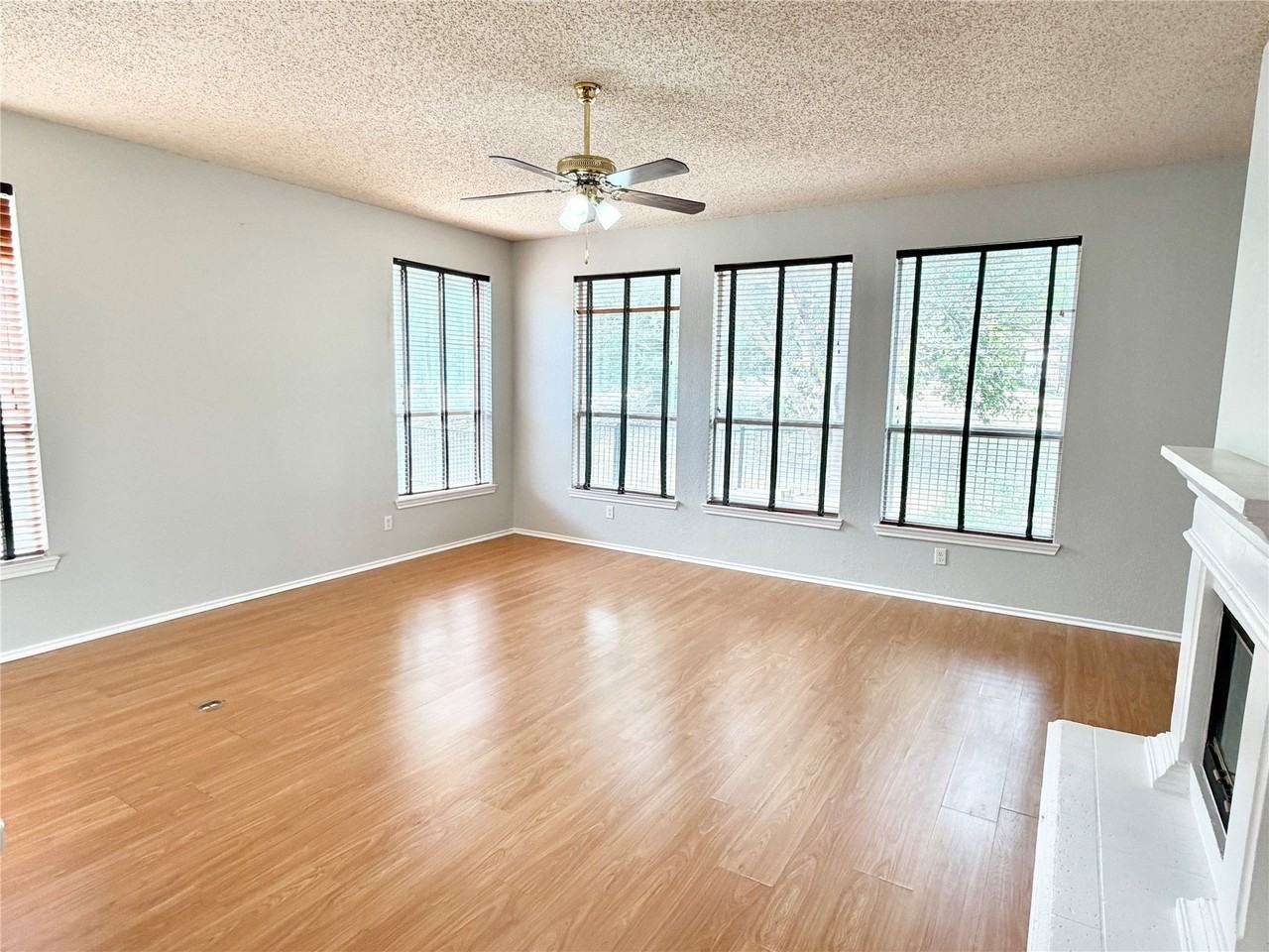 140 Fallkirk Dr - Photo 6 of 29