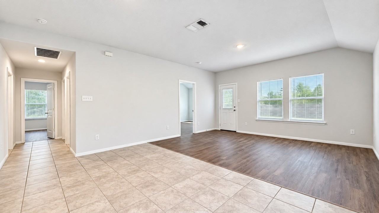 10333 Fort Croghan Trl - Photo 5 of 16