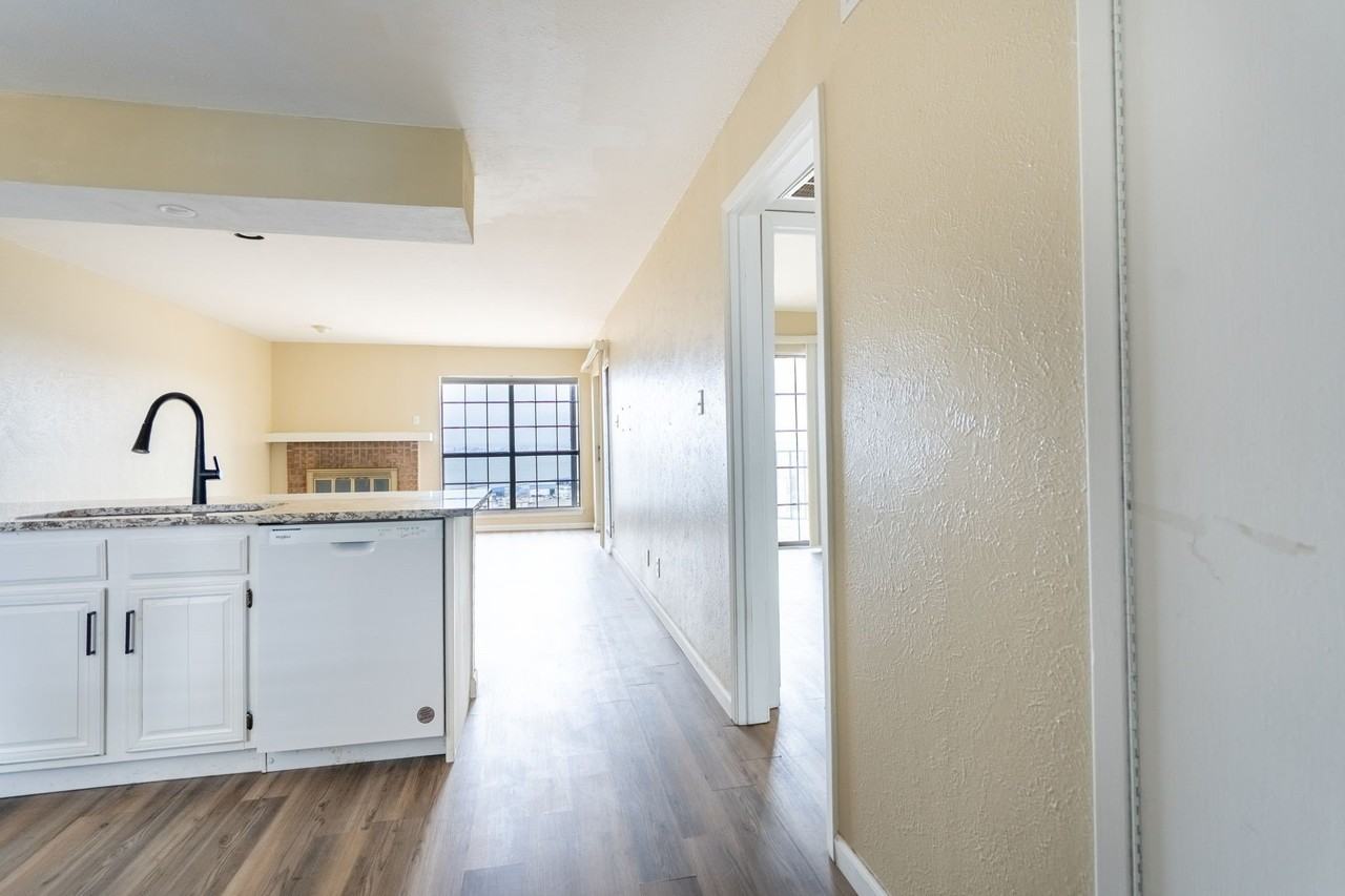 205 Henry M Chandler Dr - Photo 5 of 17