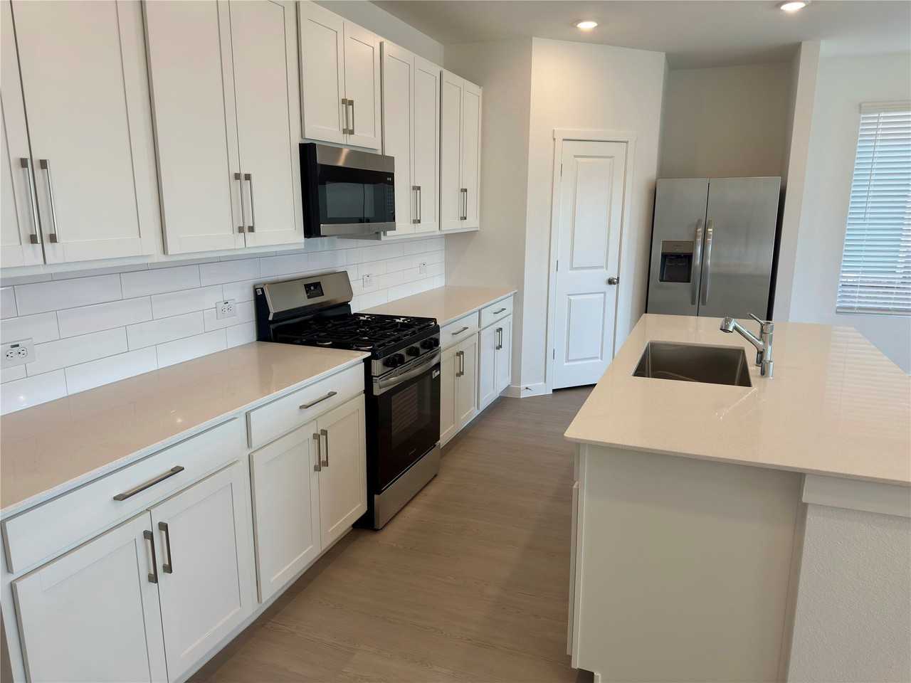 3008 Dutch Rd - Photo 6 of 24