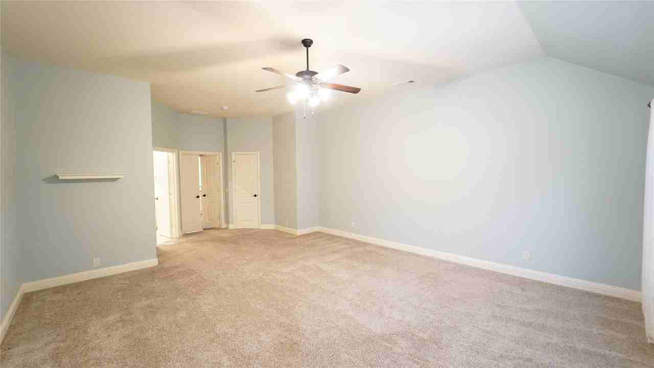 729 Paintbrush Ct - Photo 6 of 19