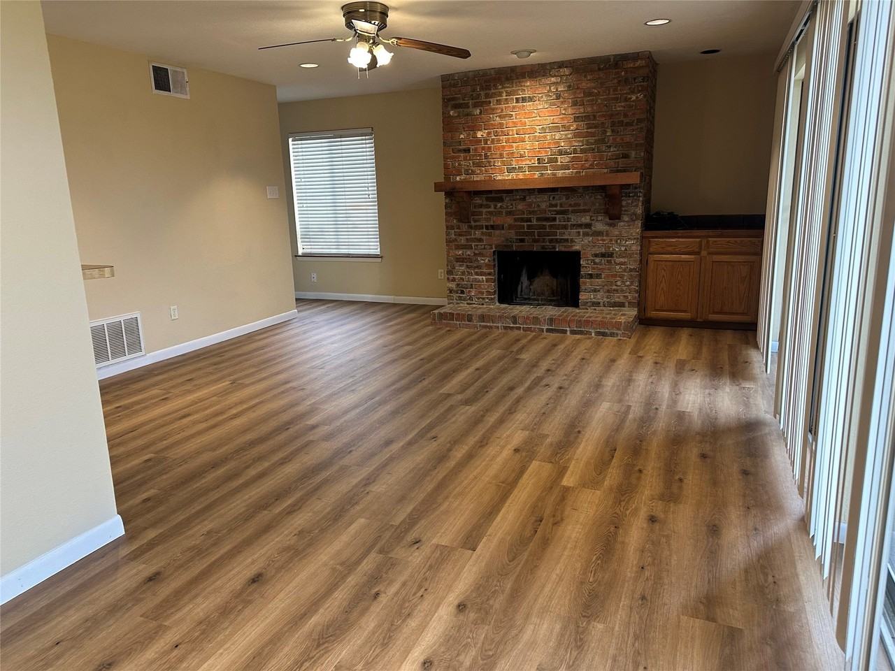 927 Signal Ridge Pl - Photo 4 of 16