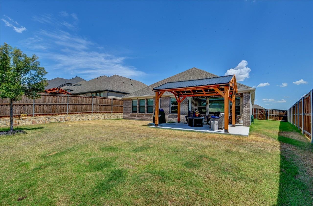 5612 Summit Creek Rd - Photo 2 of 24
