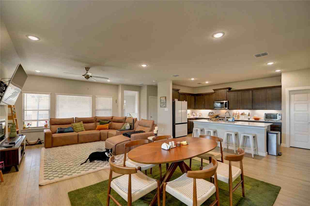 5612 Summit Creek Rd - Photo 3 of 24
