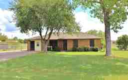 418 Bluebonnet Ln - Photo 1 of 1