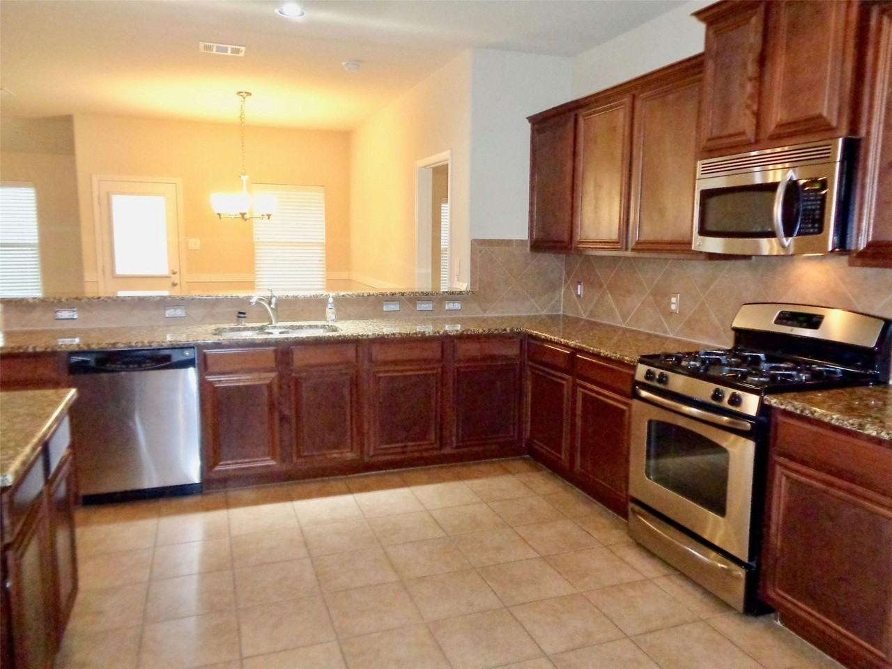 9700 Starfire Dr - Photo 2 of 16