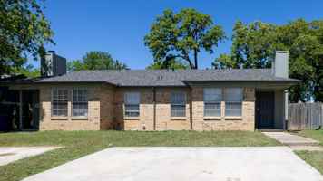 featured image of 741 Woodland Ct