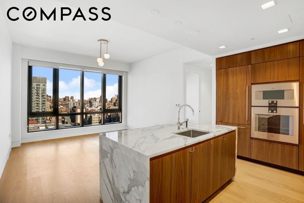 242 Broome St #12D - Photo 5 of 8