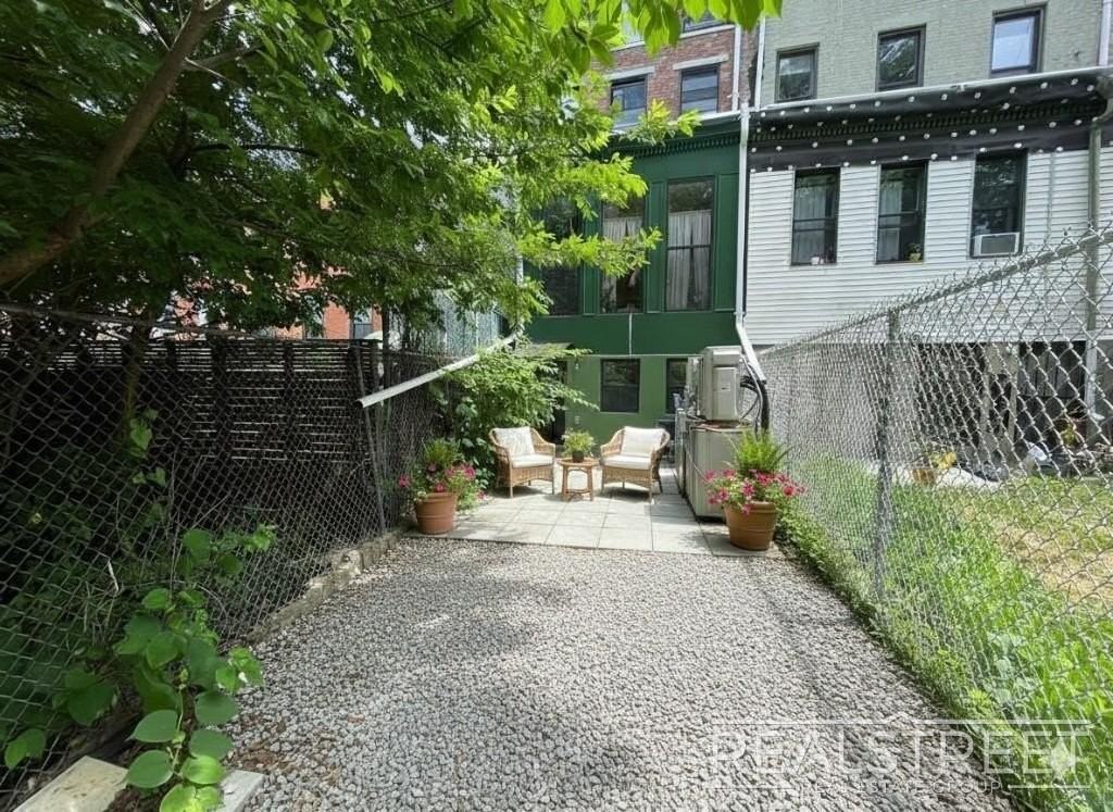 12 Verona Pl #B1 - Photo 6 of 14