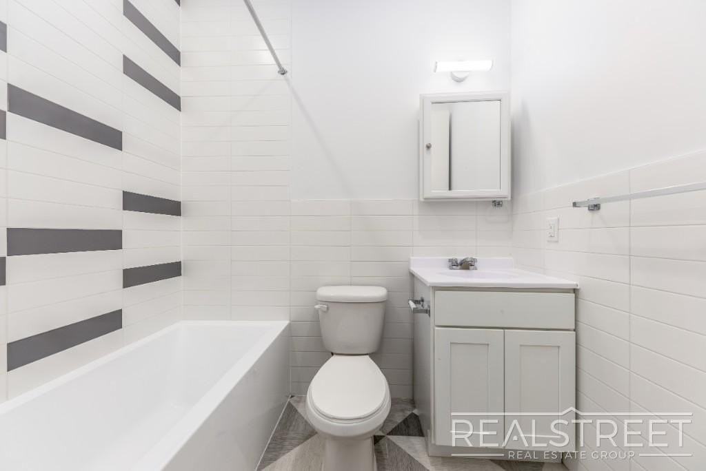 12 Verona Pl #B1 - Photo 7 of 14
