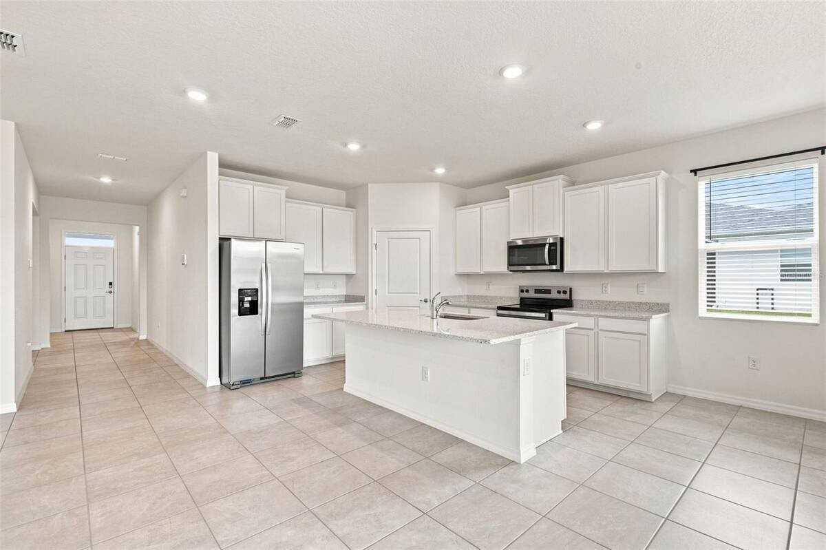 8552 Pinecrest Trl - Photo 5 of 50