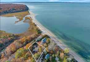featured image of 14 E Landing Rd
