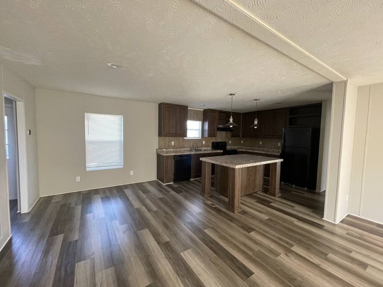 518 Wickford Dr - Photo 3 of 11