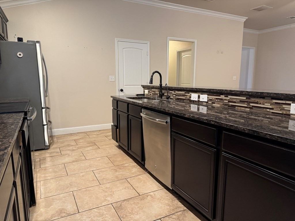 803 E 96th St - Photo 6 of 18