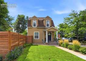 featured image of 601 E Columbia St