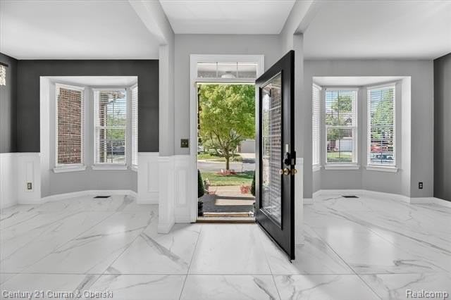 6827 Blackwell - Photo 5 of 44