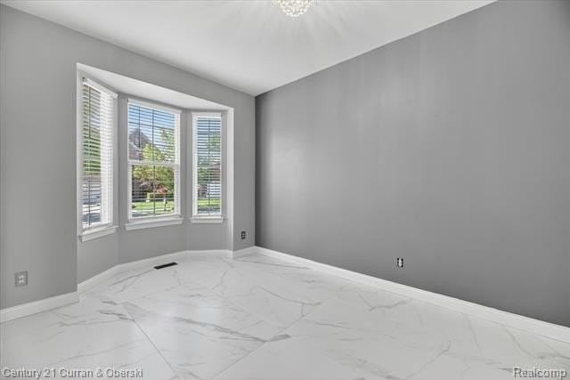 6827 Blackwell - Photo 6 of 44