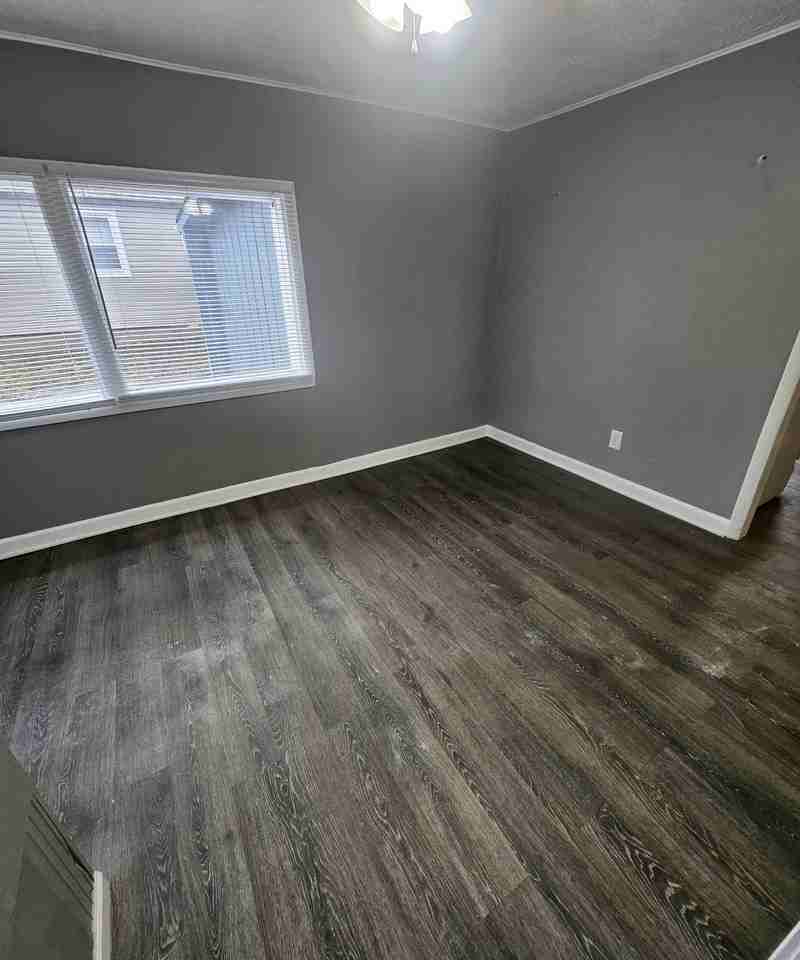 2515 E 72nd St #1 - Photo 5 of 16