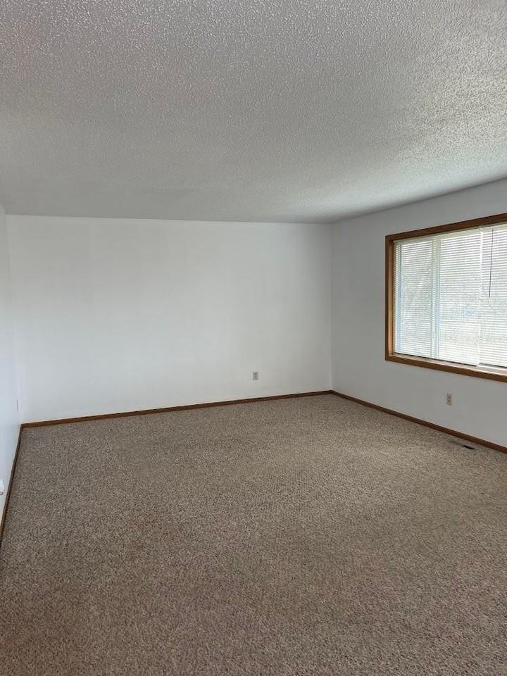 11931 Wintergreen St Nw #1 - Photo 6 of 9