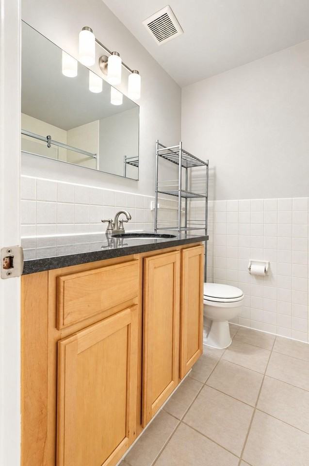 3215 Pillsbury Ave S #004 - Photo 5 of 22