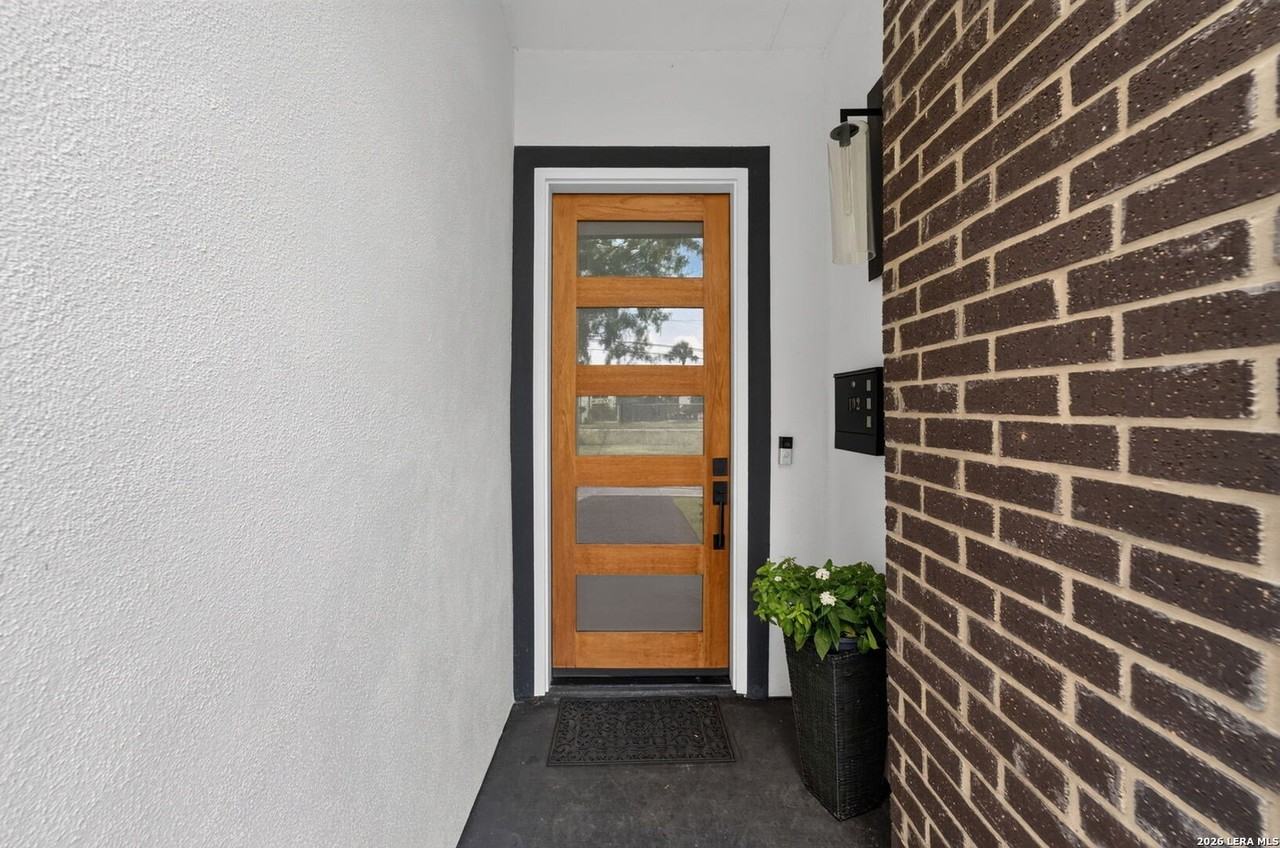 719 Eleanor Ave #102 - Photo 6 of 46