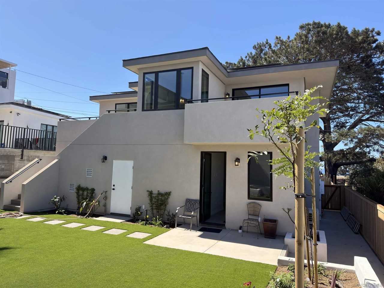 4647 Coronado Ave - Photo 2 of 45