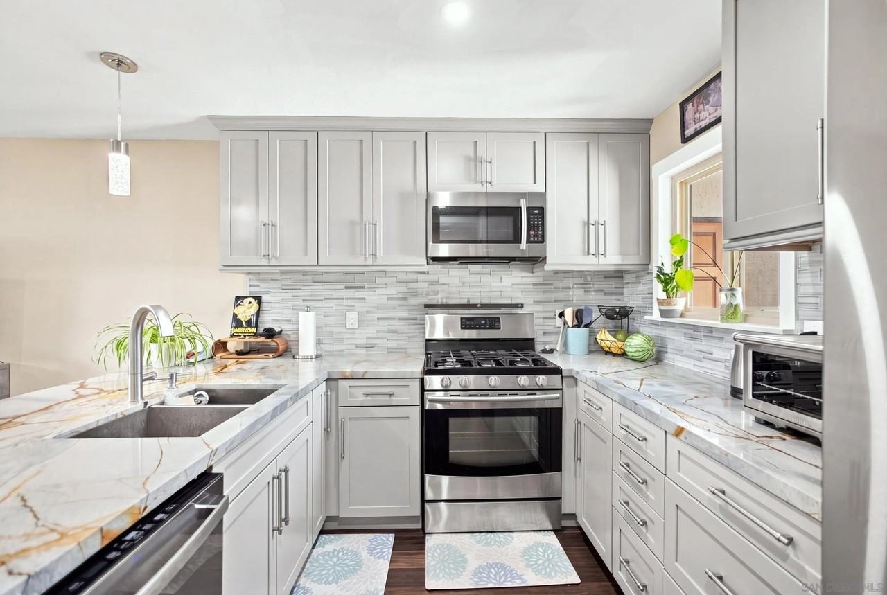 5704 Camino Del Cielo #102 - Photo 3 of 27