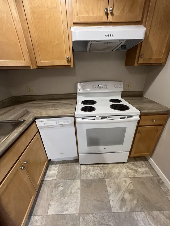 109 S Main St #8 - Photo 6 of 21